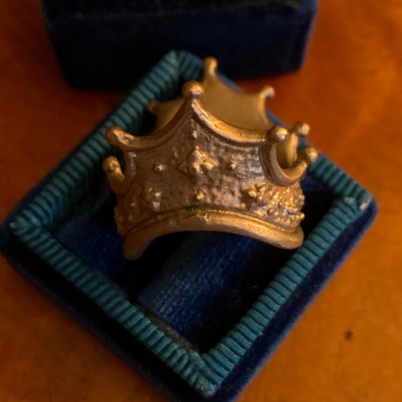 Vintage Crown Ring - Picture 1 of 2